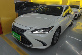 雷克萨斯ES 2023款 200 卓越版