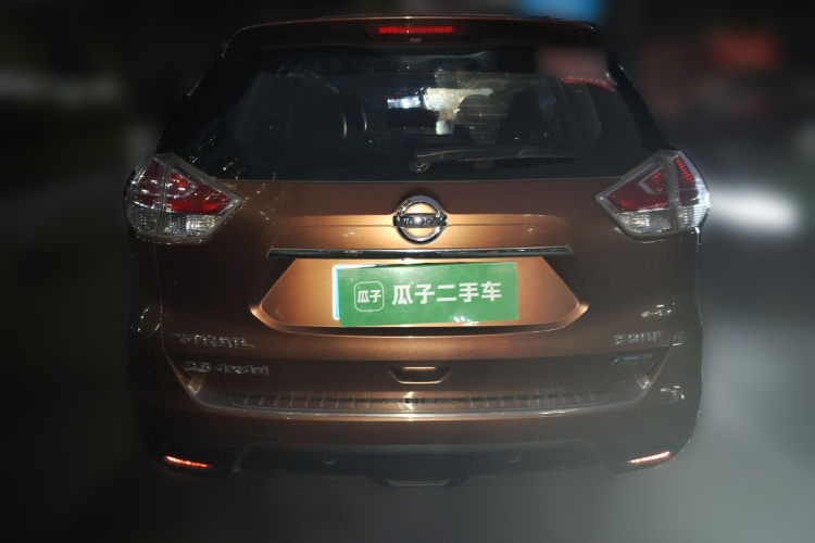 日产 奇骏 2014款 2.5L CVT豪华版 4WD车身外观6