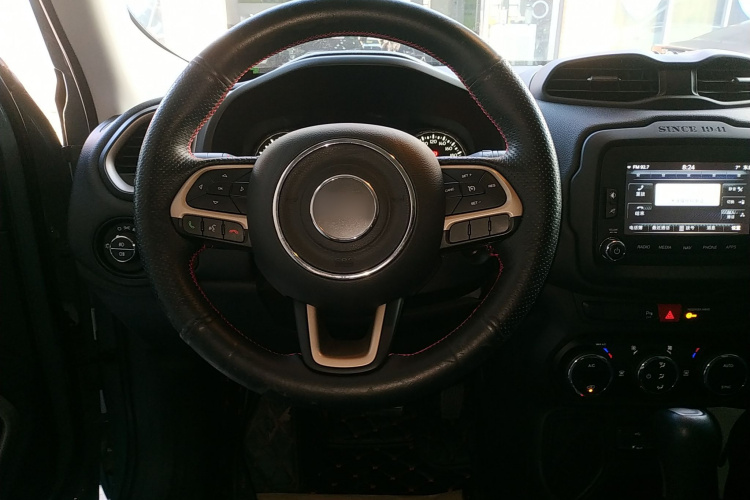 Jeep 自由侠 2016款 1.4T 自动劲能版+中控内饰13