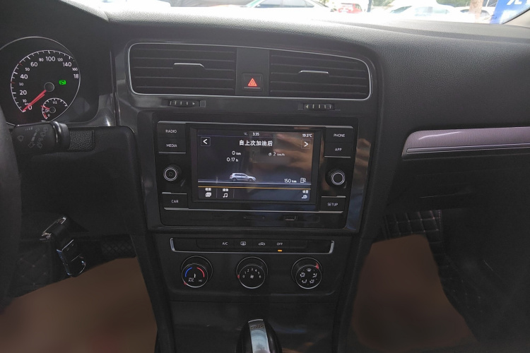 大众 高尔夫 2018款 230TSI 自动舒适型局部细节16