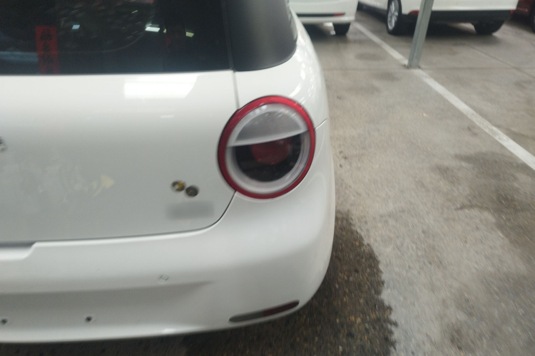 长安启源 长安Lumin 2022款 155km 清甜款车身外观9