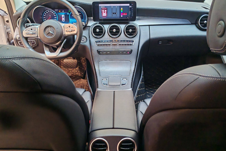 奔驰C级 2020款 改款 C 200 L 时尚型运动版中控内饰7002