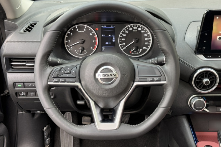 日产 轩逸 2021款 1.6L XL CVT智享版中控内饰7003