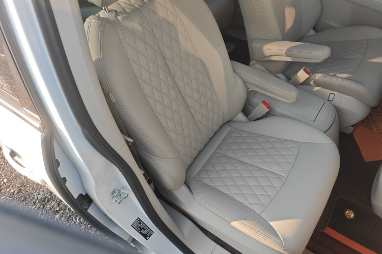 别克GL8 2023款 陆上公务舱 智享型局部细节41