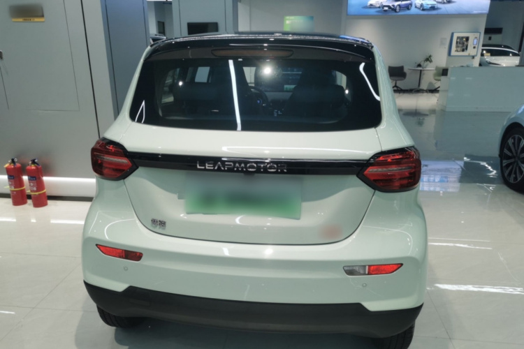 零跑汽车 零跑T03 2024款 403舒享版车身外观6