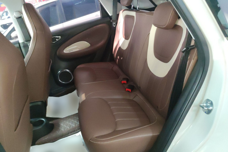 五菱汽车 五菱缤果 2023款 333km 悦享+款中控内饰21