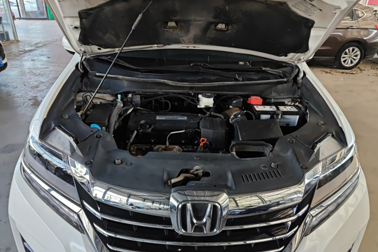 本田 艾力绅 2016款 2.4L 豪华版机舱底盘24