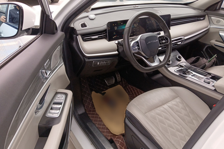 捷途X70 2023款 诸葛 2.0T DCT卧龙 7座中控内饰7003