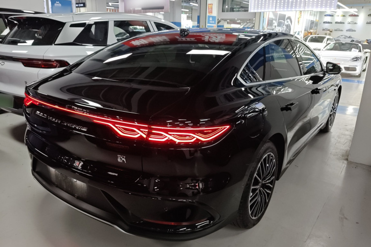 比亚迪 汉 2025款 DM-i 125KM激光雷达智驾型车身外观7