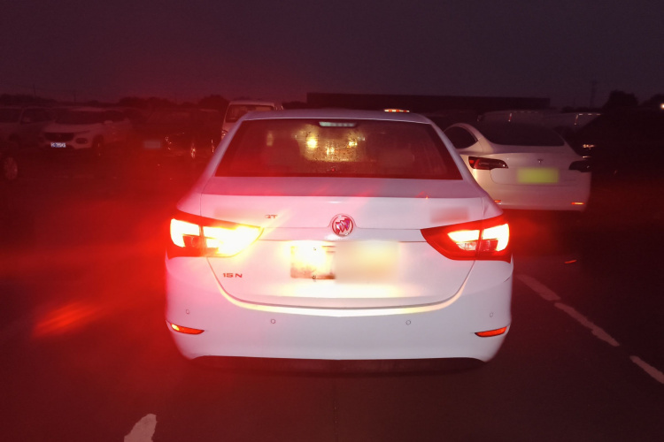 别克 英朗 2016款 15N 自动精英型车身外观6004