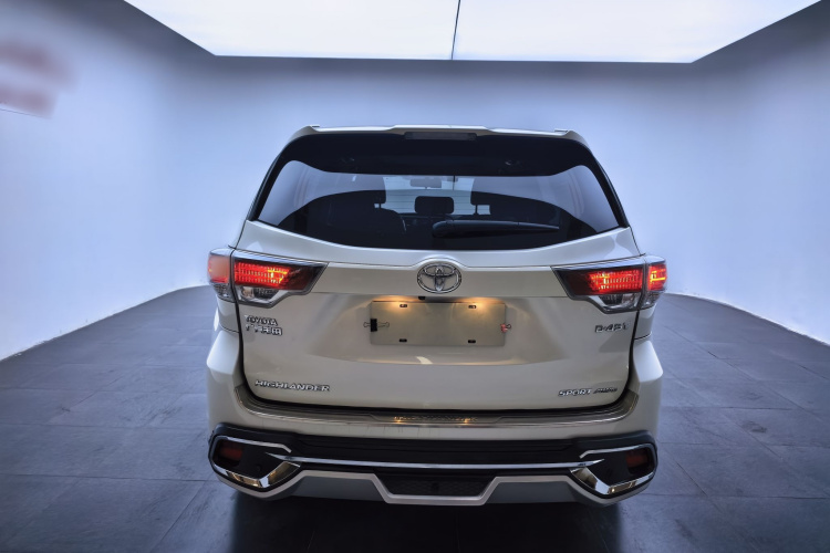 丰田 汉兰达 2015款 2.0T 四驱豪华版 7座车身外观6004