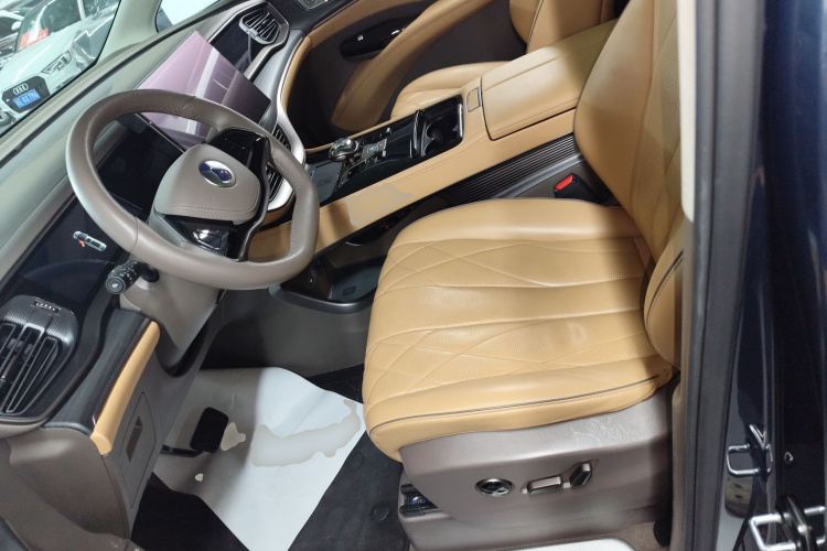 腾势D9 2022款 DM-i 970 四驱旗舰型中控内饰19