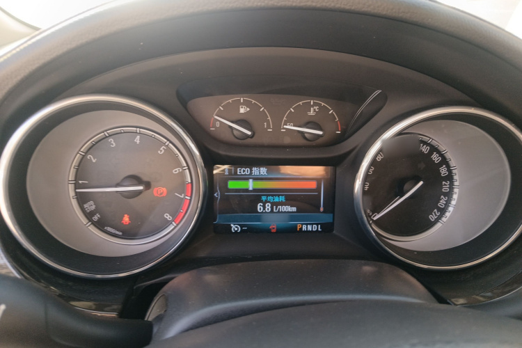 别克 威朗 2019款 三厢 20T 双离合领先型局部细节14