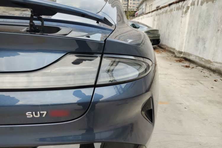 小米汽车 小米SU7 2024款 四驱超长续航高阶智驾Max版车身外观9