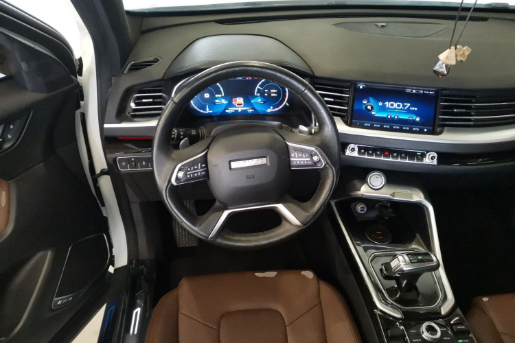 哈弗H6 2017款 红标 2.0T 自动两驱领尚型中控内饰13