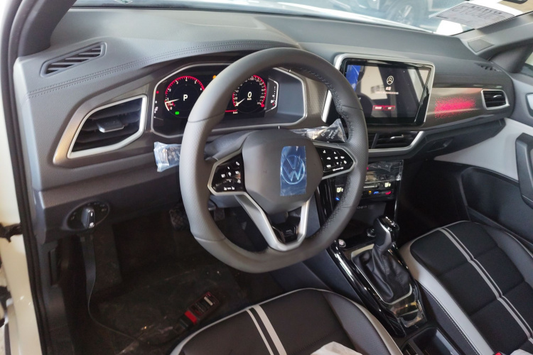 大众 T-ROC探歌 2025款 改款二 300TSI DSG两驱星光版中控内饰12