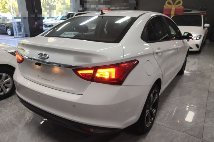 奇瑞 艾瑞泽5 2019款 改款PRO 1.5L CVT青春版 国VI车身外观7