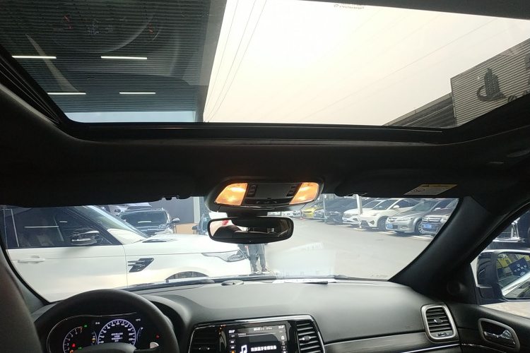 Jeep 大切诺基(进口) 2020款 3.0L 精英导航版局部细节22