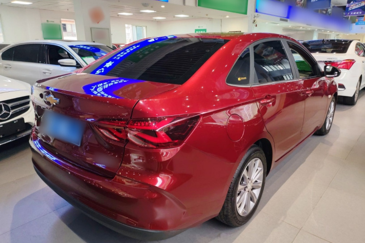 雪佛兰 科鲁泽 2022款 320 自动悦享天窗版车身外观7