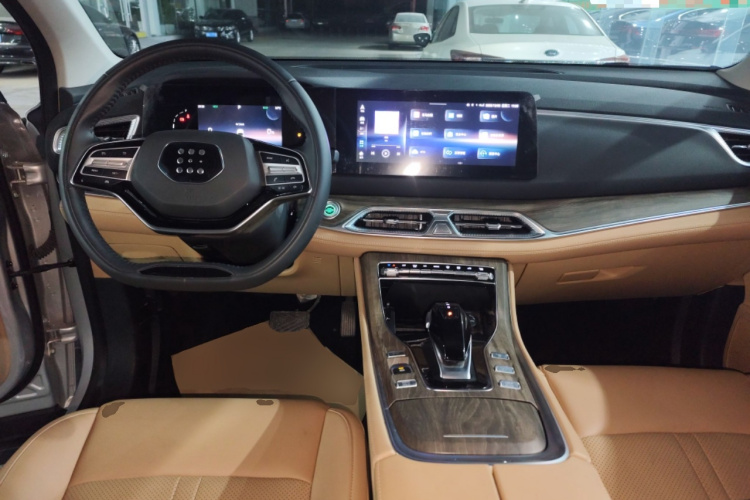 蓝电E5 2023款 1.5L DE-i 100KM畅享型 5座中控内饰12