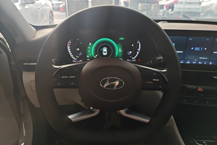 现代 名图 2021款 1.8L CVT GLX精英版局部细节13