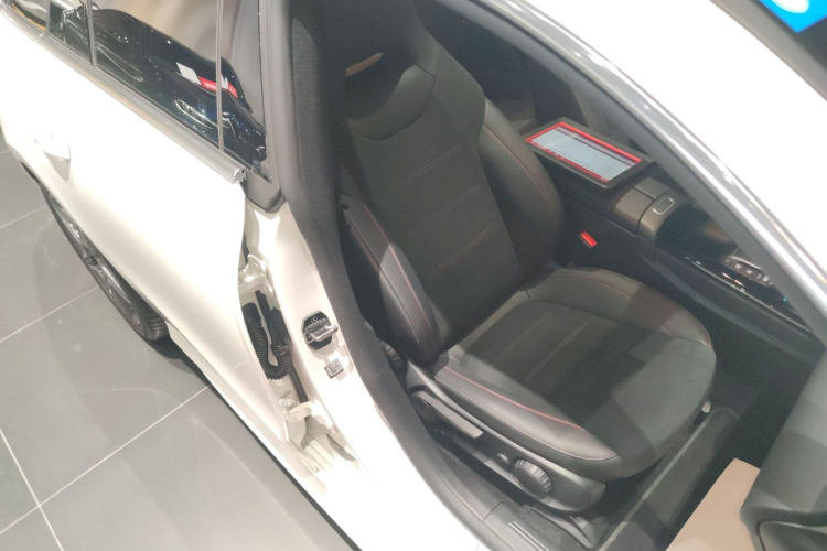 奔驰CLA 2023款 CLA 200 猎跑车局部细节41