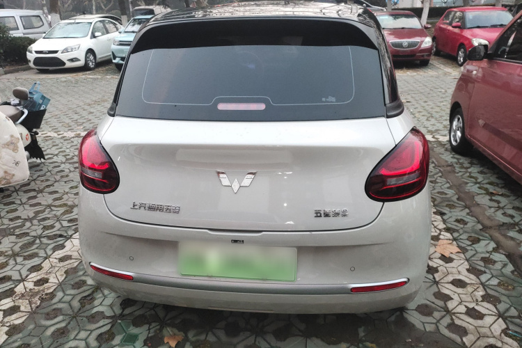 五菱汽车 五菱缤果 2023款 203km 轻享款车身外观6