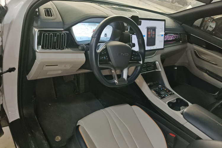 比亚迪 宋PLUS新能源 2023款 冠军版 EV 605KM 旗舰PLUS中控内饰12