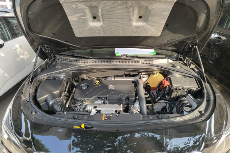 别克 君越 2018款 20T 豪华型机舱底盘24