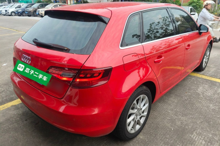 奥迪A3 2015款 Sportback 35 TFSI 百万纪念智领型车身外观7