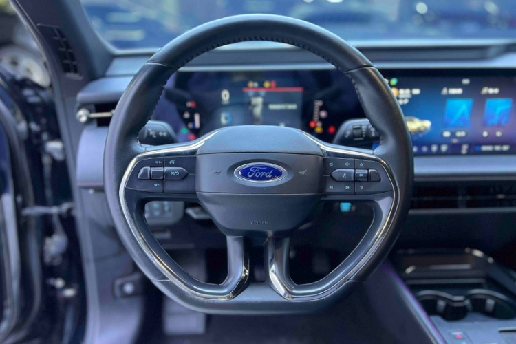 福特 蒙迪欧 2023款 EcoBoost 180 舒雅型中控内饰7002