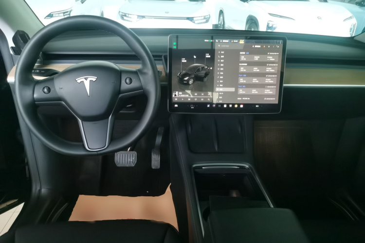 特斯拉 Model Y 2022款 改款 后轮驱动版中控内饰12