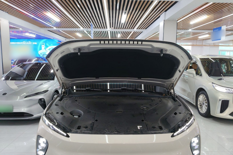 蔚来ES8 2024款 75kWh机舱底盘24