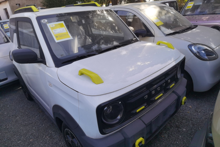 吉利银河 2025款 210km 熊猫骑士车身外观3