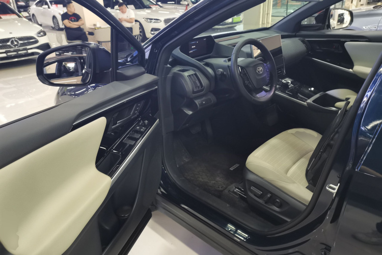 一汽丰田bZ4X 2022款 四驱高性能PRO版中控内饰20