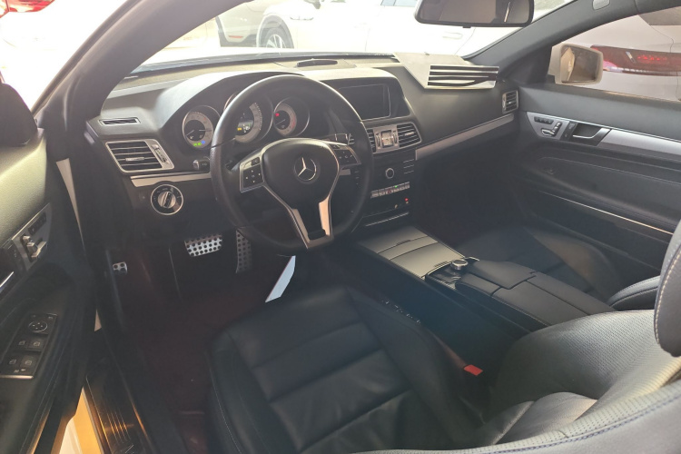 奔驰E级(进口) 2016款 E 200 轿跑车 灵动版中控内饰12