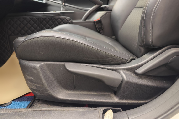 长安 逸动 2020款 PLUS 1.6L GDI 手动豪华型中控内饰7014