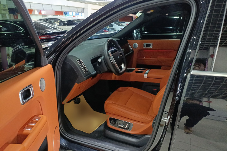 理想汽车 理想L9 2022款 Max中控内饰20