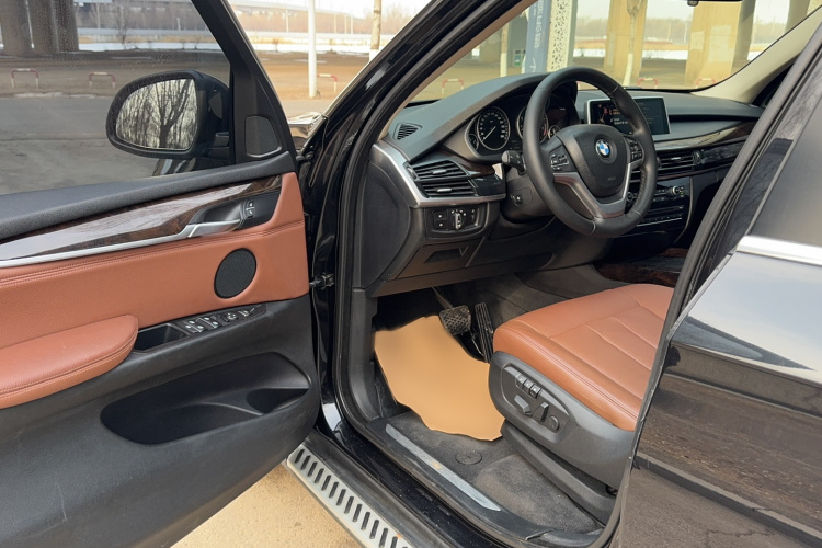 宝马X5(进口) 2014款 xDrive35i 典雅型中控内饰7002