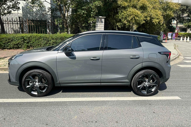 领克06 2023款 Remix 1.5T 劲Halo车身外观6006