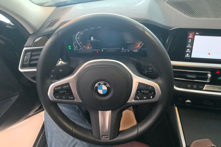 宝马3系 2022款 改款 325i M运动套装中控内饰13