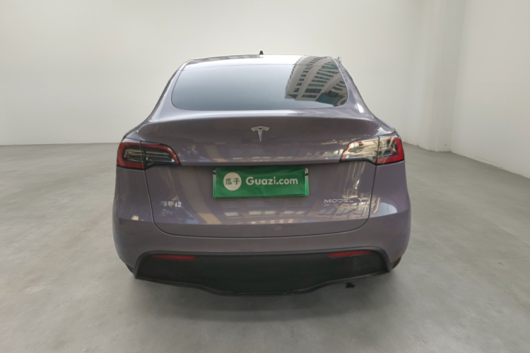 特斯拉 Model Y 2024款 后轮驱动版车身外观6