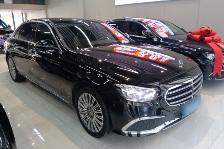 奔驰E级 2021款 改款 E 300 L 时尚型车身外观3