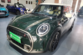 MINI 2022款 2.0T COOPER S 执迷特别版 五门版