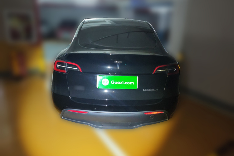 特斯拉 Model Y 2022款 改款 后轮驱动版车身外观6