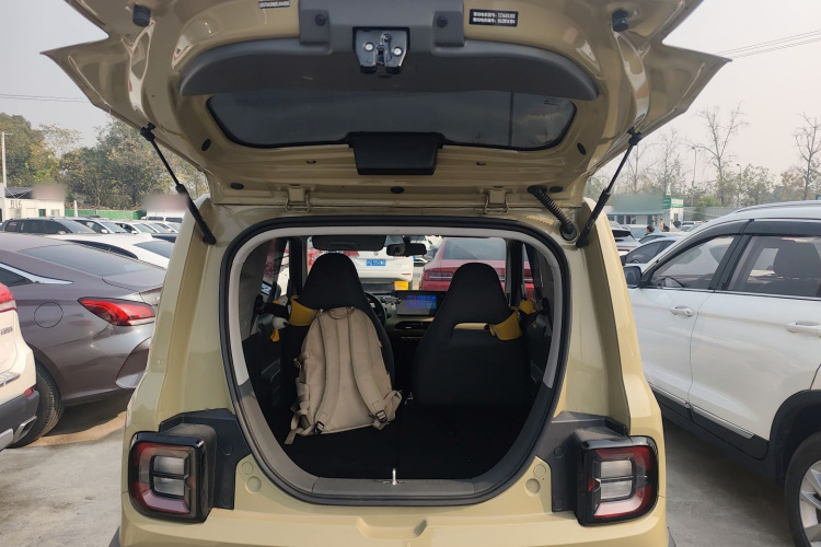 吉利银河 2024款 200km 熊猫骑士机舱底盘23