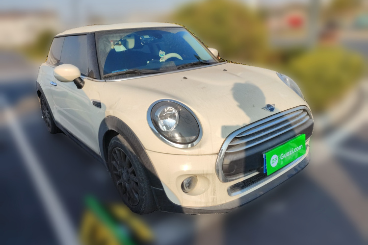 MINI 2021款 1.5T ONE PLUS车身外观3