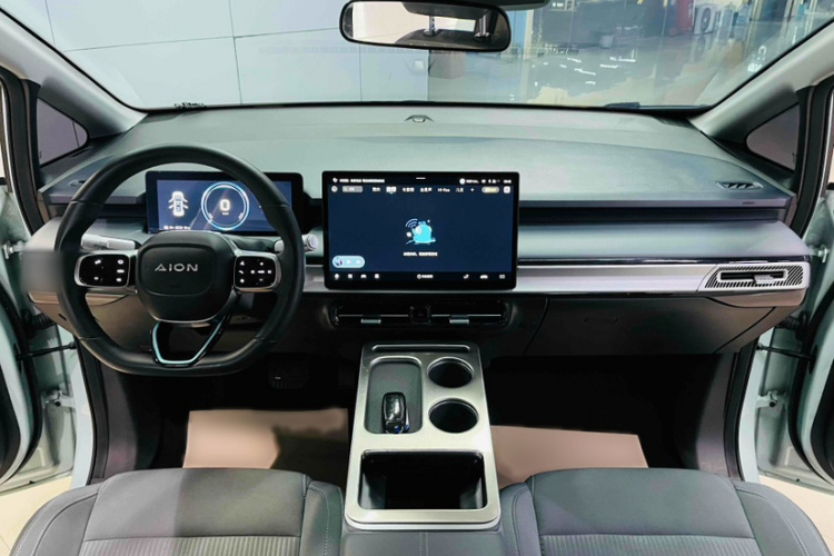 埃安 AION Y 2023款 Younger中控内饰7005