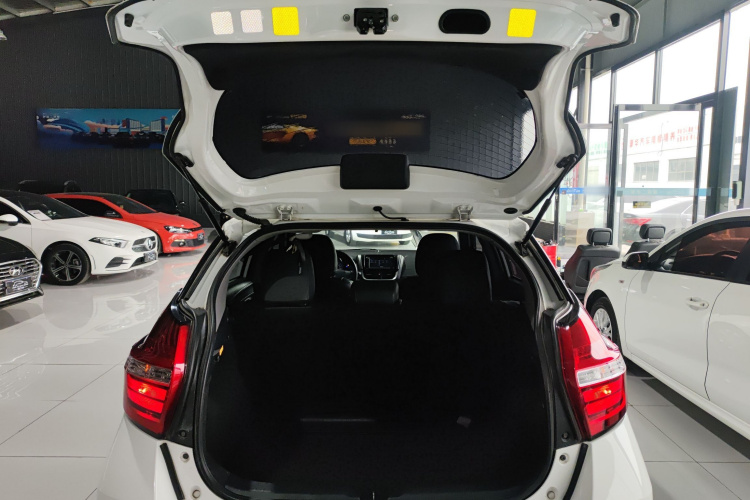 丰田 YARiS L 致炫 2016款 改款 1.5E CVT魅动版机舱底盘23