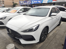 名爵 MG5 2023款 180DVVT 手动风尚版